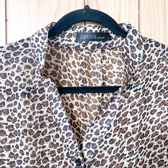 Leopard Long sleeve Blouse V neck Button down M-L - Picture 2 of 7